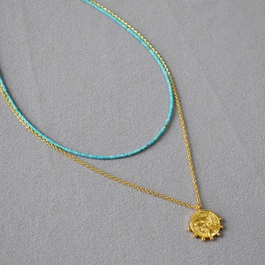 Collier en Perles de Turquoise Naturelle Vintage Français Pendentif Pièce Ange Laiton Plaqué Or Bijoux Double Couche Femme