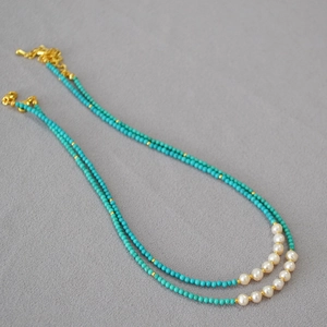 Collier de Perles Turquoise et Perle d'Eau Douce Rétro Français Fait Main Élégant Classique Bijoux en Alliage Femme