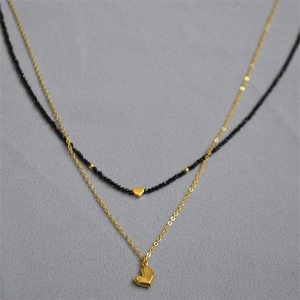 Collier double rang à perles de style français avec pendentif cœur et spinelles noirs