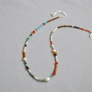 Collier Perlé Fait à la Main de Style Nouveau Chinois Vintage pour Femmes Perle d'Eau Douce Pierre Naturelle Alliage