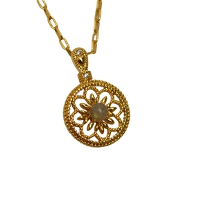 Vintage-Goldhalskette mit Blumenanhänger, grauem Stein und verziertem Perlenrand