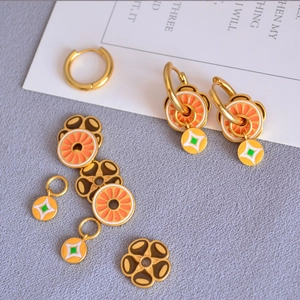 Détails de boucles d'oreilles en laiton doré DIY avec pendentifs en émail fruits et fleurs