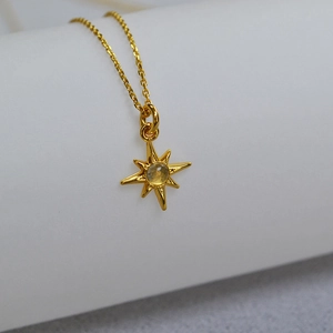 Minimalist 18K gold plated brass North Star pendant necklace with Labradorite stone