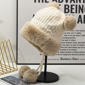 Cappello in Maglia di Poliestere con Protezione per le Orecchie Donna Inverno Bordo in Pelliccia Orso Beanie Caldo Pompon