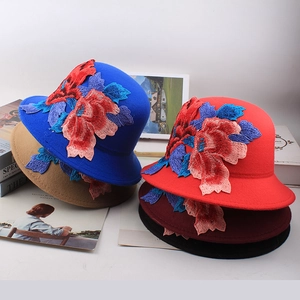 Vintage Women Acrylic Embroidered Flower Cloche Hat Ethnic Style Warm Autumn Winter Dome Bucket Hat Elegant Floral Fedora Hat