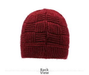 Close-up of dark red chunky knit beanie back view showing square texture and warmth
