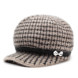 Women's warm knit newsboy hat with plaid pattern and plush fleece lining for winter