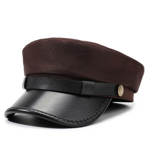 Casquette de marin marron en sergé avec visière en cuir noir et bouton doré rétro élégant