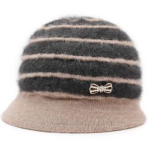 Cappello a secchiello in maglia a righe grigie e kaki con fiocco in metallo
