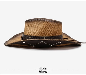 Vue latérale du chapeau de cowboy en paille marron avec rivets et bande en cuir