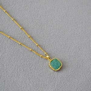 Minimalist geometric square green stone necklace with gold plated brass bead chain