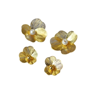 Double-layer hollow flower pearl earrings in gold finish with 925 silver needles