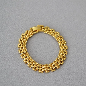 Minimalist Wide Hollow Chain Alloy Bracelet For Women Watchband Design Gold Plated Metal Link Wristband Fashion Jewelry
