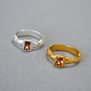 Vintage hammered texture rings with rectangular orange zircon in gold and silver finish
