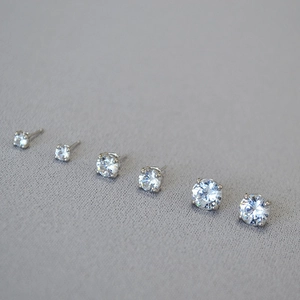Fashion Simple Copper Plated White Gold Round Zirconia Stud Earrings With 925 Sterling Silver Earring Post For Women Jewelry