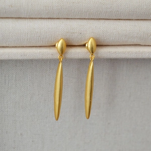 Elegant French vintage gold plated brass drop earrings with a matte champagne finish