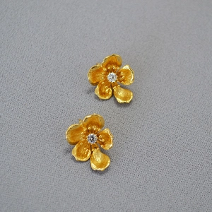 French vintage 925 silver petal stud earrings with gold plating and zircon centers