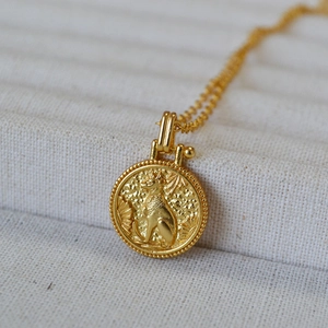 Vintage brass gold-plated Egyptian cat coin pendant necklace with malachite layering style