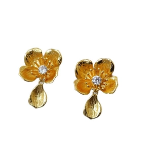 French vintage floral drop earrings in gold plating with textured petals and zircons