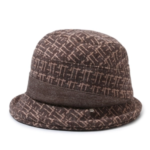 Women's vintage brown knit bucket hat with pattern for cold winter warmth