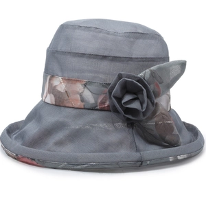 Chapeau de soleil gris foncé respirant pour femmes âgées avec ruban floral et mesh