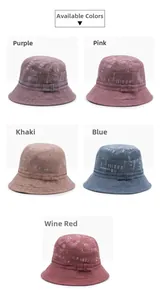 Selezione di eleganti cappelli da sole con texture intrecciata e fiocchi in vari colori
