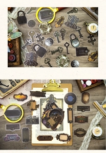 Autocollants vintage en PET avec clés antiques et étiquettes rétro sur une table en bois
