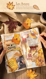Detailansicht der Vintage-Sticker Late Autumn mit Goldfolie in gemütlichem Tagebuch