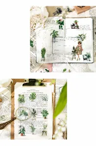 Dettaglio macro di adesivi botanici in PET acquerello su pagine di diario vintage
