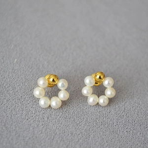 Elegante Süßwasserperle Blumen Ohrstecker Für Damen Mit 925 Sterlingsilber Ohrstecker-Stift Einfacher Geometrischer Blumenschmuck Für Den Alltag