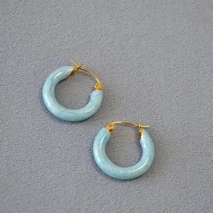 Chic blue marble enamel hoop earrings with polished gold metal clasp for women