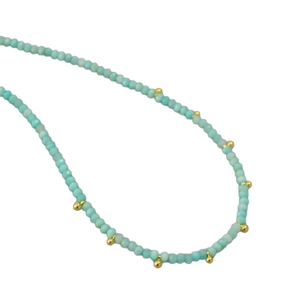 Collier en perles d'amazonite bleu clair facettées avec petites billes dorées