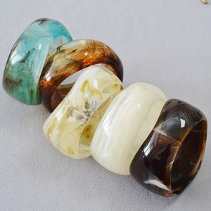 Bracelet Jonc Large en Acrylique Irrégulier Rétro pour Femmes Motif Marbré Écaille de Tortue Bijoux de Mode Faits Main