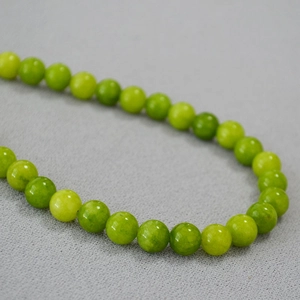Collier en perles de pierre naturelle vert olive vintage pour femmes au style minimaliste