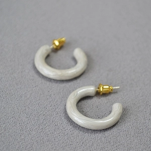 Minimalist C-shape hoop earrings with marble pattern resin and 925 silver needles