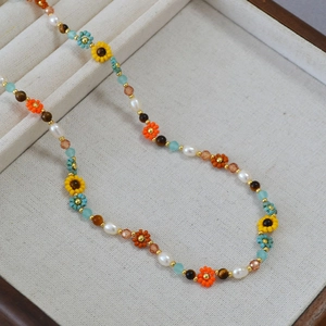 Collier bohème avec tournesol Van Gogh, perles et fleurs en perles miyuki multicolores