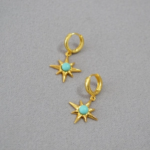 Retro octagonal star earrings in gold-plated brass with turquoise gemstone inlays