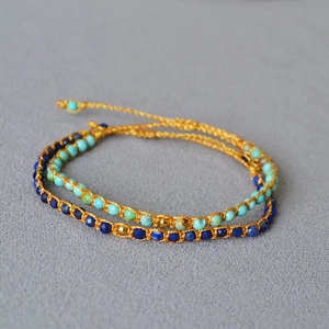 Bracelets bohèmes faits main avec turquoise lapis et fil doré en ensemble superposé