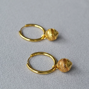 Boucles d'Oreilles Créoles Lanterne Évidée Design Français Vintage Laiton Plaqué Or Luxe Léger Bijoux Élégants pour Femmes
