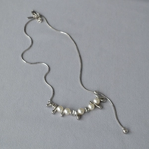 Collana Retrò con Künstliche Perle e Catena a Serpente Placcata in Oro 18K Künstliche Perle in Metallo Fuso Choker per Donna Gioielli Eleganti da Pendolare