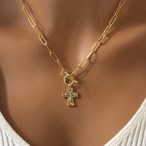 Collier chaîne trombone doré vintage avec pendentif double croix et fermoir à bascule OT