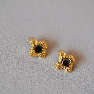 Vintage Irregular Wrinkled Flower Stud Earrings Brass Gold Plated With 925 Sterling Silver Post Black Zirconia Women Jewelry
