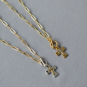 Collier Pendentif Croix en Laiton Plaqué Or Vintage pour Femmes Hommes Chaîne Trombone Bicolore Fermoir Toggle Bijoux Gothiques