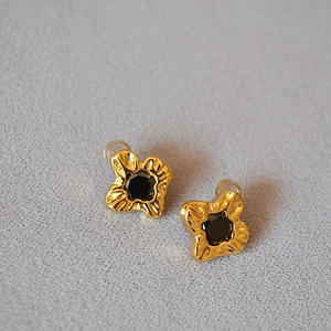 Gold plated wrinkled flower earrings with black zircon center and 925 silver needle