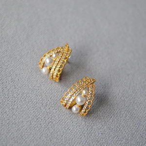 Vintage French lace style 925 silver earrings with gold plating and white pearls