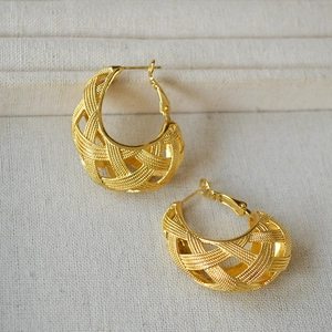 Vintage hollow mesh gold-plated brass hoop earrings with woven texture for women
