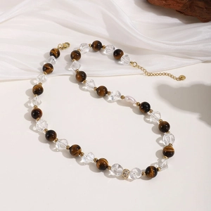 Détails du collier fait main en œil de tigre avec perles de cristal et fermoir mousqueton