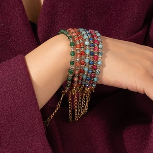 Ensemble de colliers en perles de pierre naturelle avec cœurs 3D et chaînes dorées