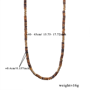 Détails du collier en pierre d'œil de tigre avec mesures de longueur et de poids