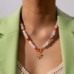Women Colorful Beaded Necklace Gold Plated Flower Pendant Natural Stone Rhinestone Niche Sweater Chain Fashion Jewelry Accessory